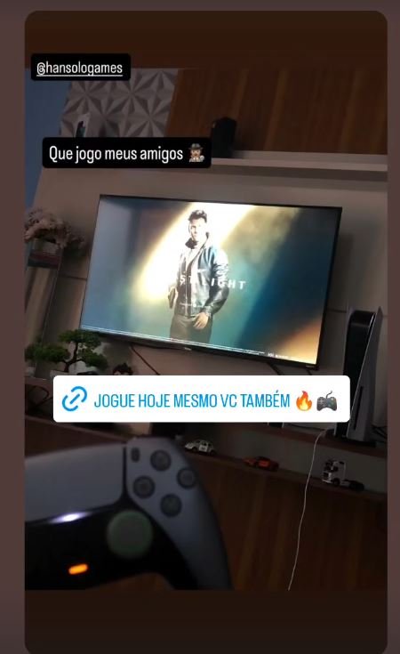 Story de cliente com o jogo rodando no PS5 marcando a Han Solo Games